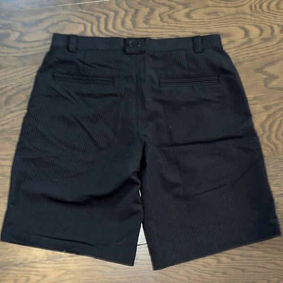 Rare 11” Jordan Spieth Black Pinstripe flat front under Armour golf shorts 36 - Picture 5 of 5